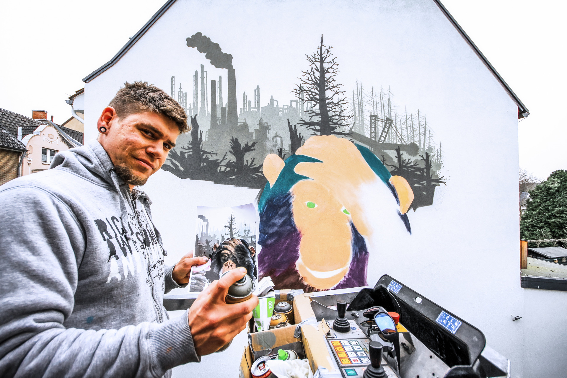 2022-03-14 – 23 Hausbemalung Hofstr (c) Maris Rietrums (17)