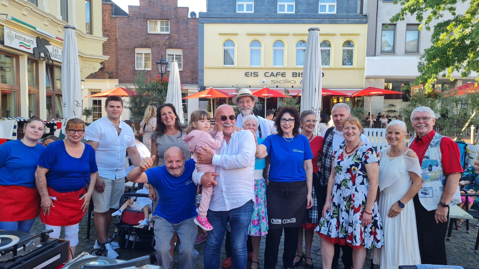 41581bc0-c144-4a1b-b540-adeed43f576f