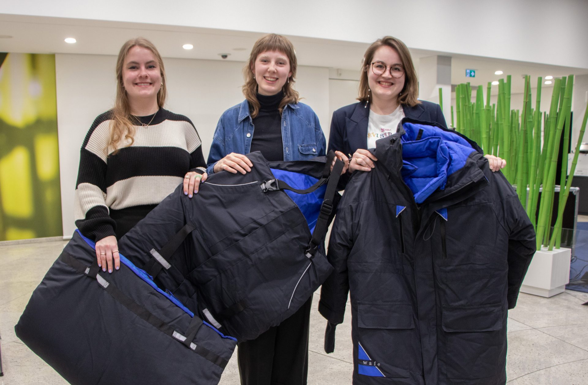 Wintermantel und Schlafsack für Wohnungslose – Textil-Studentinnen mit Junior-Benediktpreis geehrt 2023_03_31 Benediktpreis Wafe (3)
