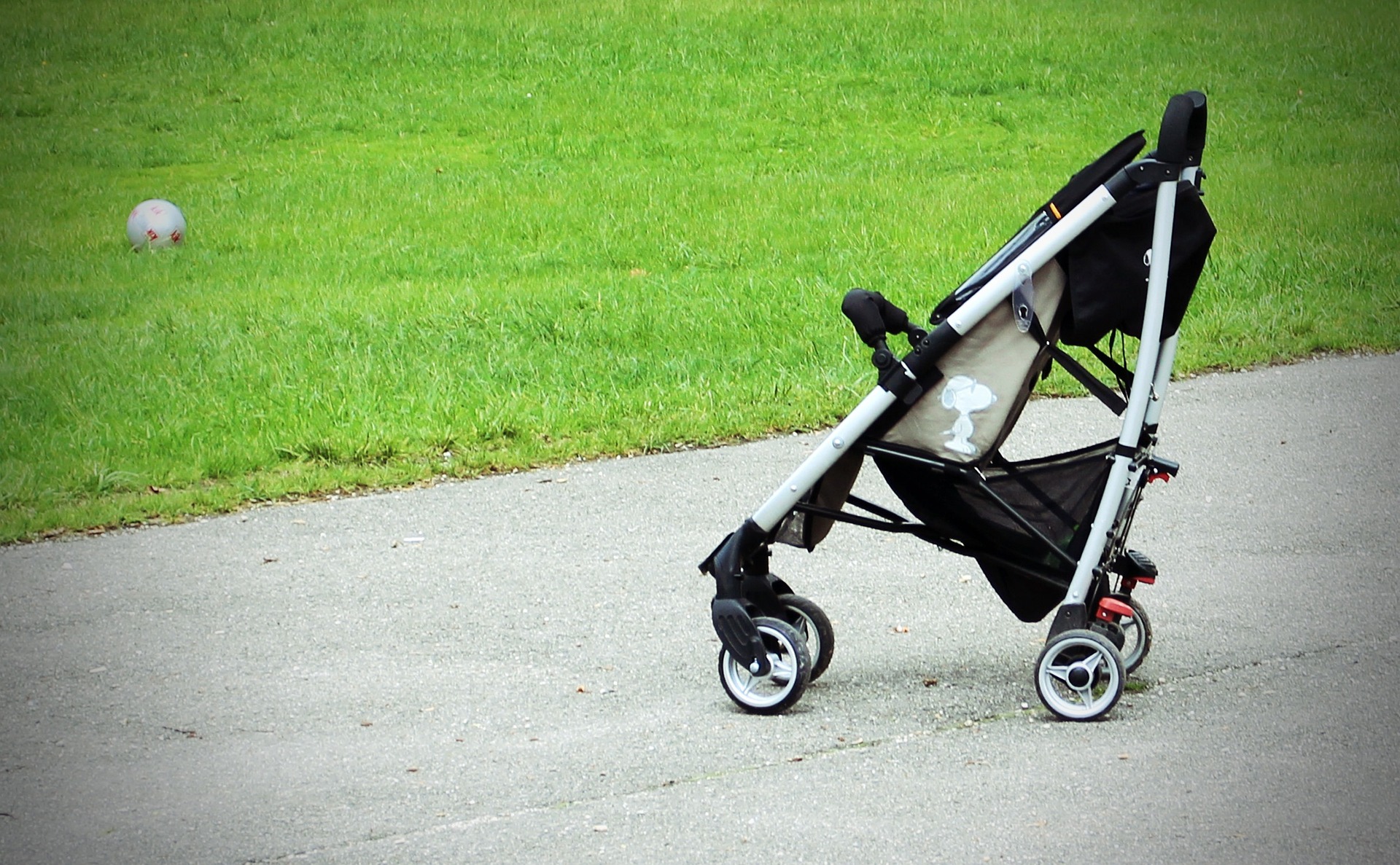 stroller-337696_1920
