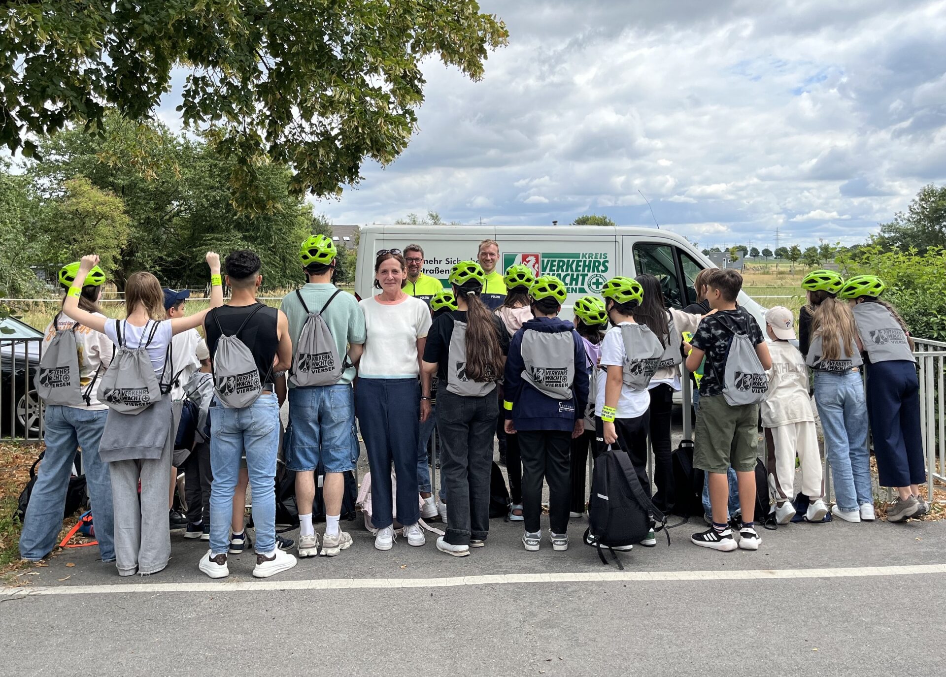 2025-08-07-0435-FOTO-fit_in_deutsch