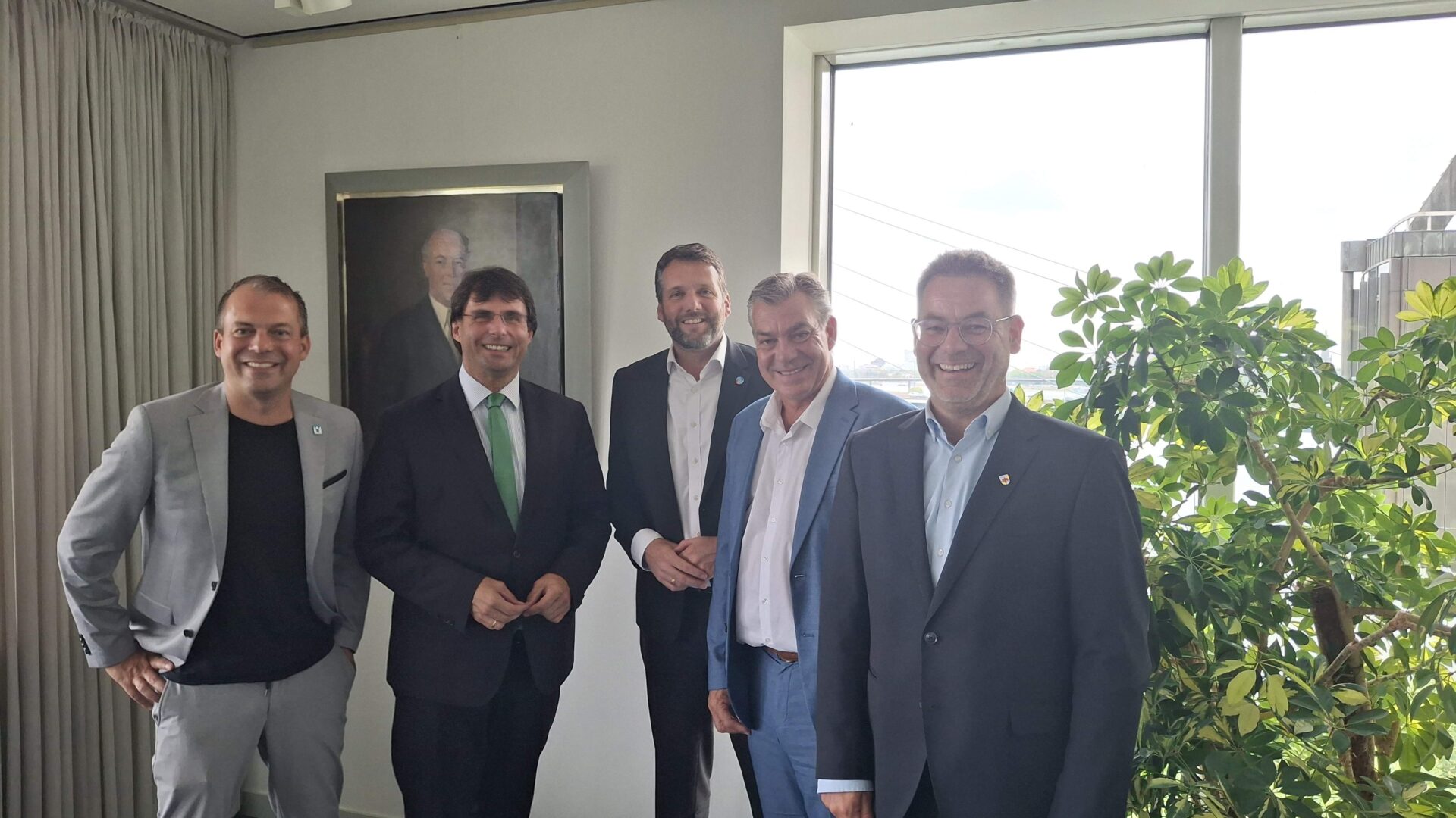 Vier Bürgermeister treffen Finanzminister in Düsseldorf Foto_PM Austausch Bürgermeister und Finanzminister