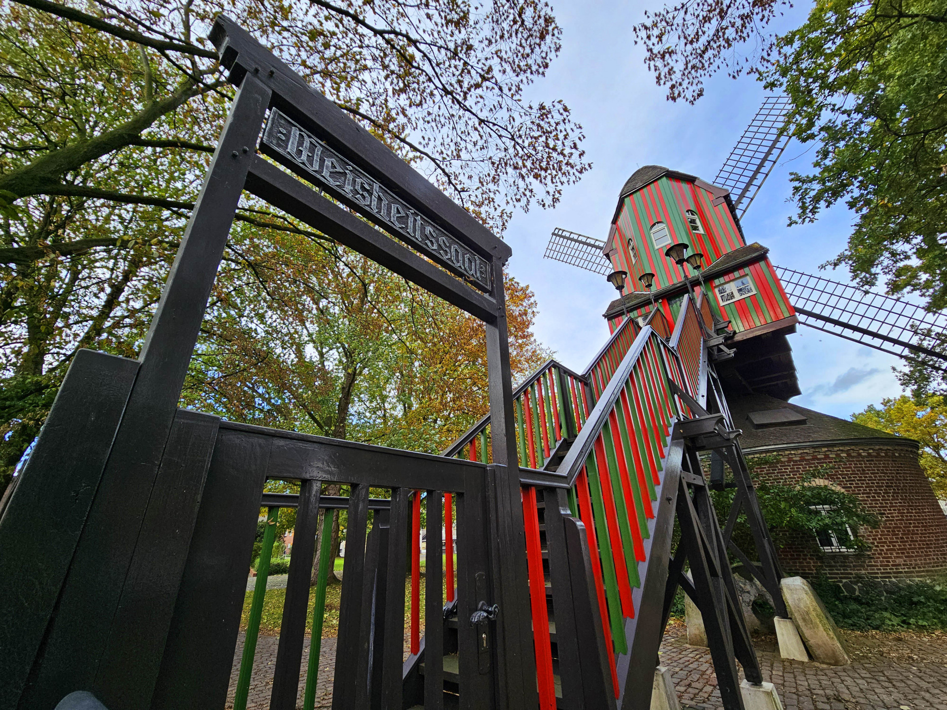 Mit dem Fahrrad unterwegs: Von Viersen zu den Kirchtürmen in der Umgebung Narrenmühle (1)