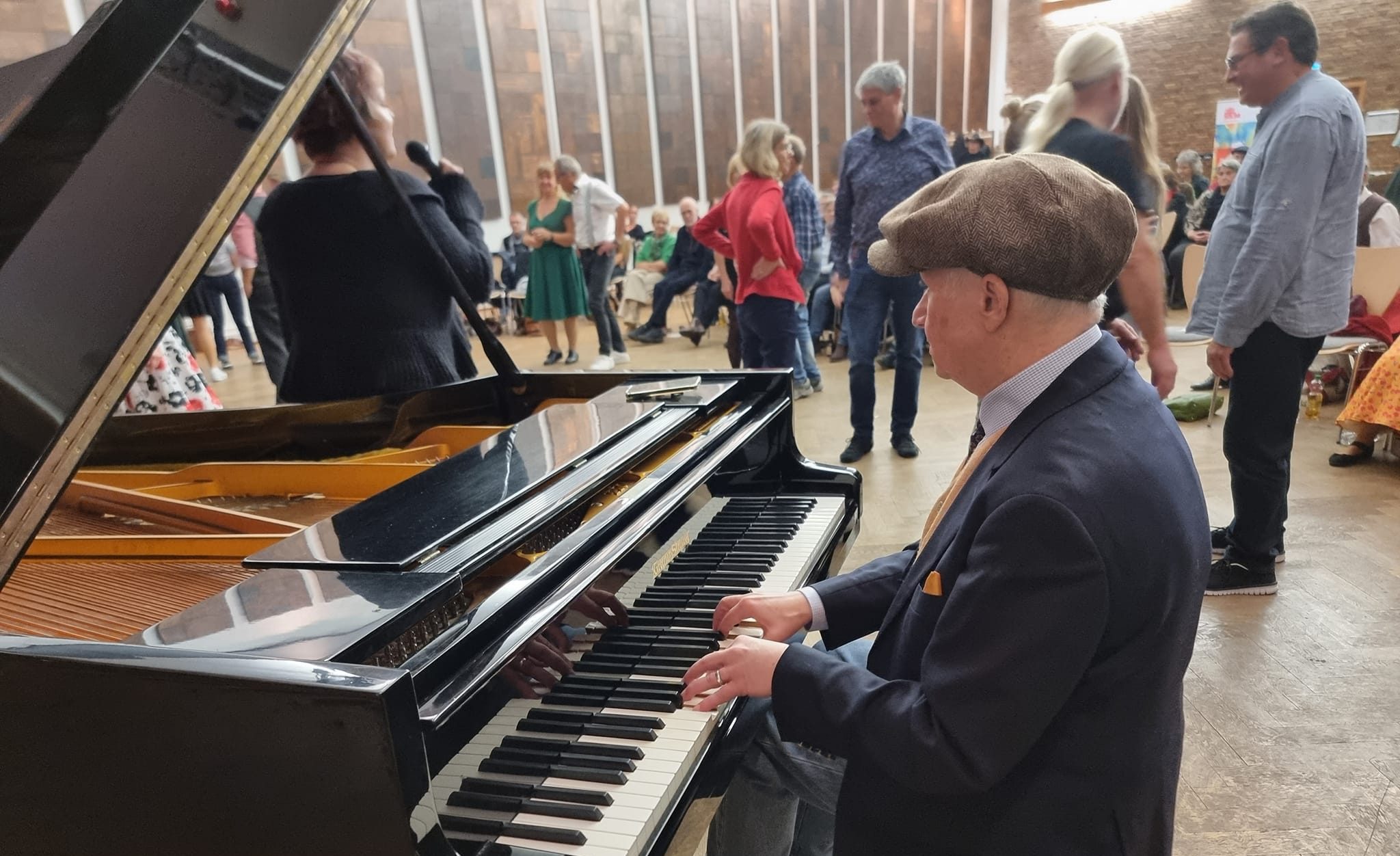 Ausgebuchtes Dankeschön-Konzert für 120 Ehrenamtler 408312370_2323499511180170_7021438621721575831_n