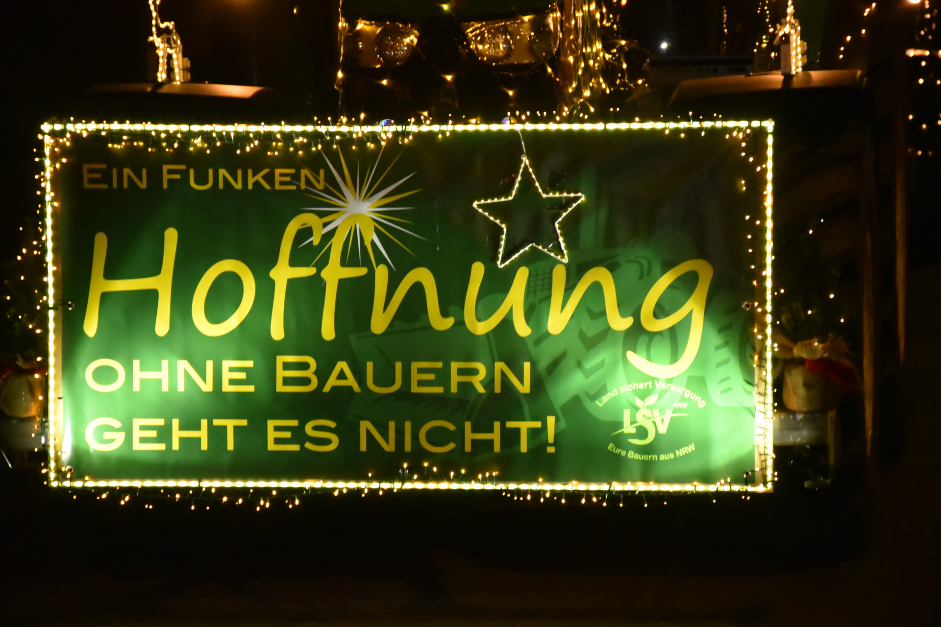 „Ein Funken Hoffnung“ zu Besuch am Bockerter Lichterhaus DSC_8938