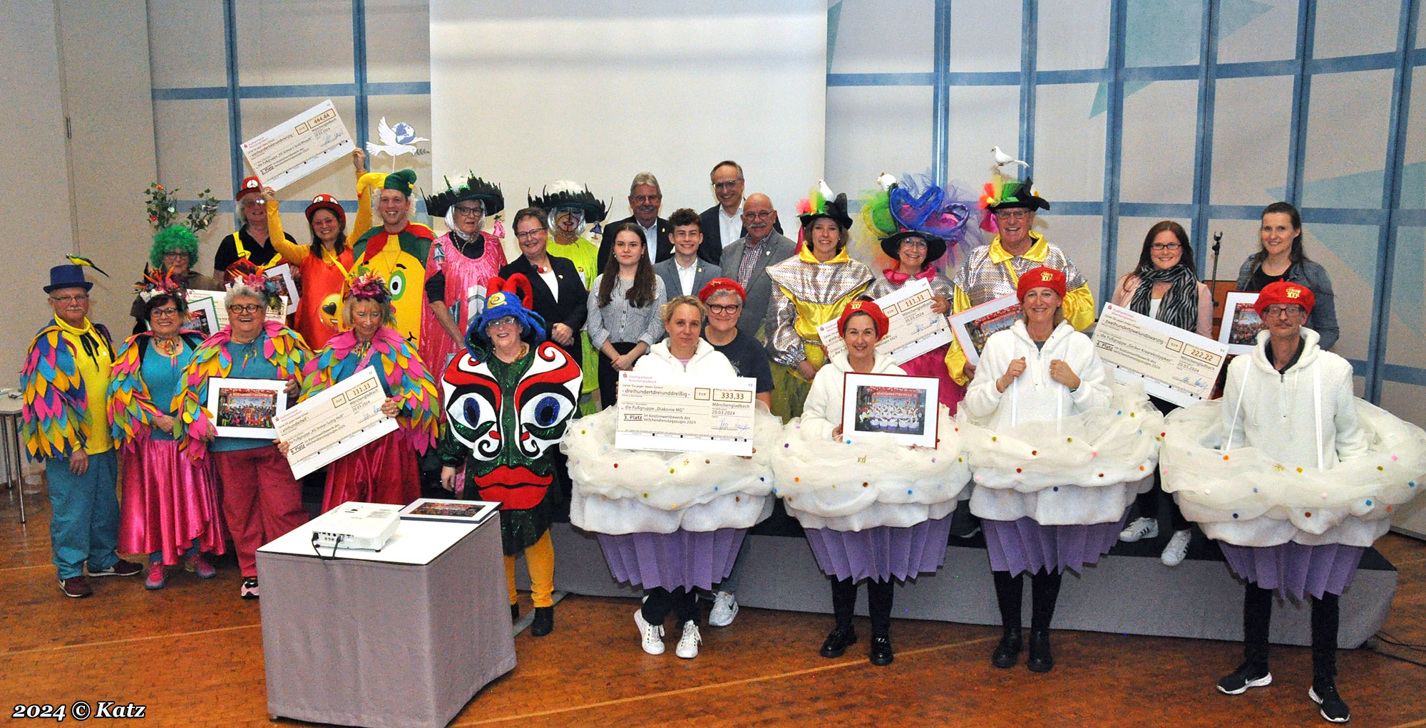 Die schönsten Fußgruppen des Veilchendienstagszuges (VDZ) prämiert 065_Kostümwettbewerb_Foto Katz