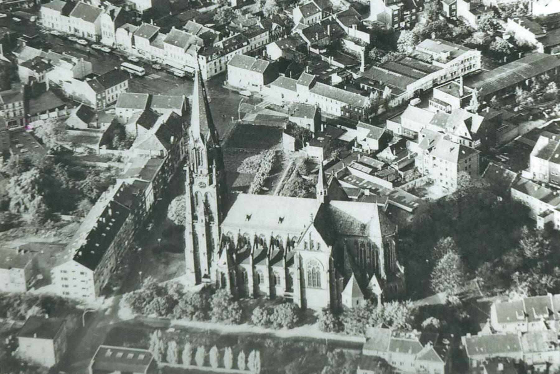 Die Verwandlung der Kirche St. Joseph in Viersen: Von der Pfarrkirche zur Grabeskirche St. Josef 1/34