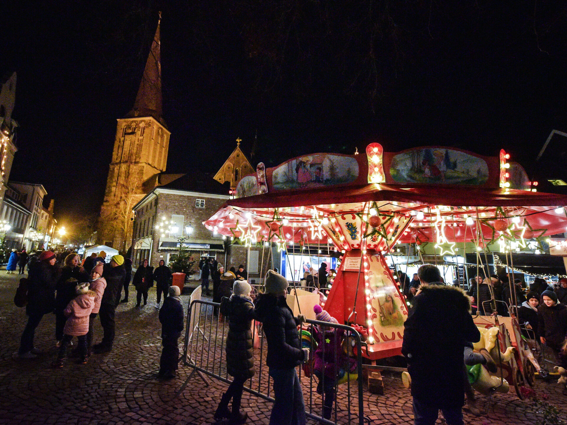 2025-11-13-0606-FOTO-maerchenhaftes-suechteln
