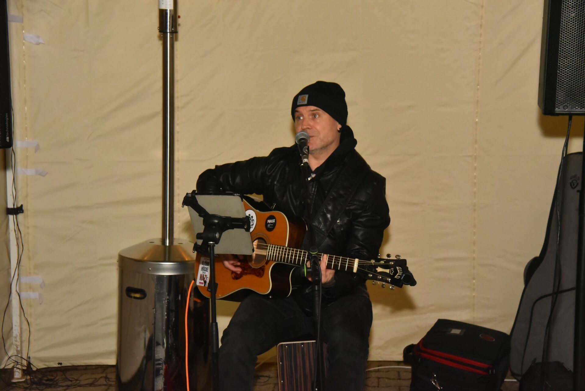 Bockerter Lichterhaus - Gitarrenklänge unter 100.000 Lichtern 600327187_10242085184333195_147476788745681298_n