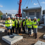 Bauarbeiten für neue Gesamtschule haben begonnen Containeraufstellung 7. Gesamtschule Baugrundstück Breite Straße