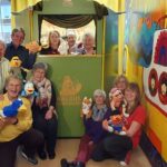 Vorhang auf für die „Walrus Wunderbühne“ – Neues Puppentheater in der Beatles Gallery PUPPENBÜHNE 1